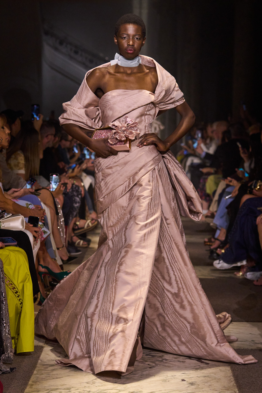 осенне-зимняя Неделя высокой моды 2025 года 