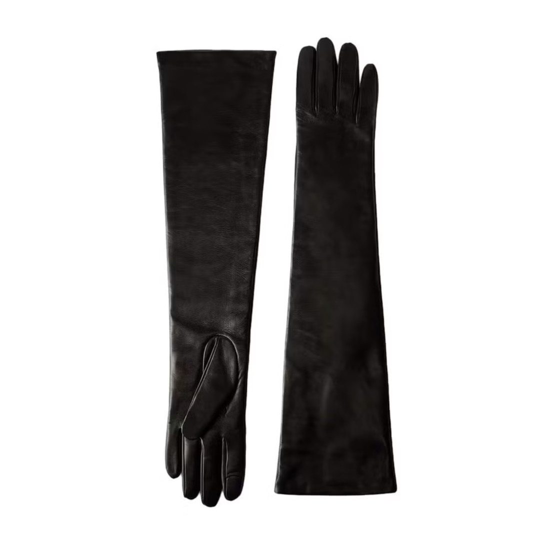 Бас киімдер, шарфтар және қолғаптар: сіздің жайлы образдарыңызға арналған ең үздік қысқы аксессуарлар