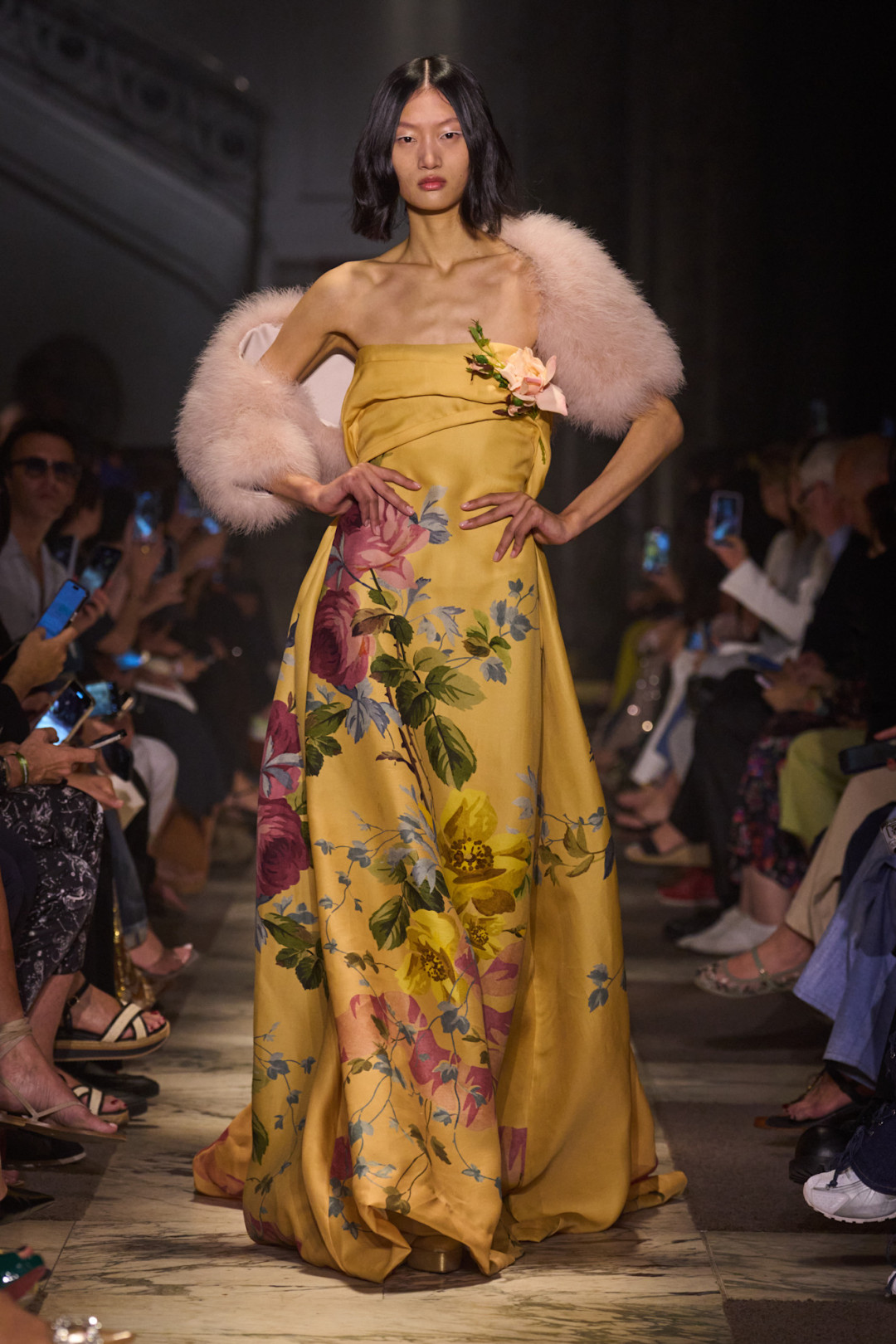 осенне-зимняя Неделя высокой моды 2025 года 