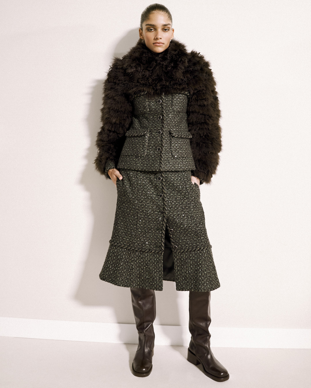 Бэкстейдж с кутюрного показа Chanel осень-зима 2025 года 