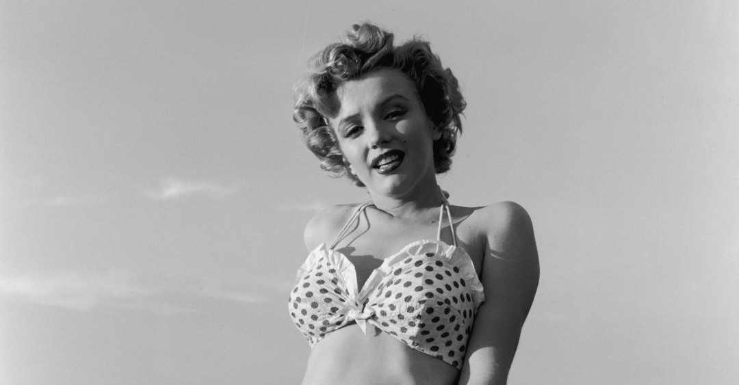Кадр с Мэрилин Монро в белом платье