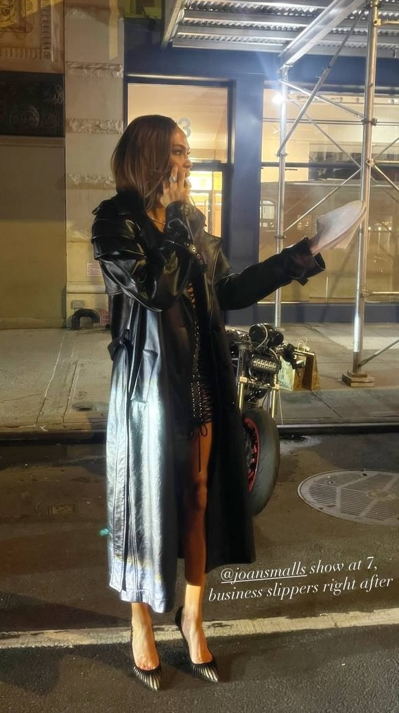 Лучшие образы селебрити и «ангелов» на афтепати шоу Victoria’s Secret 2025 