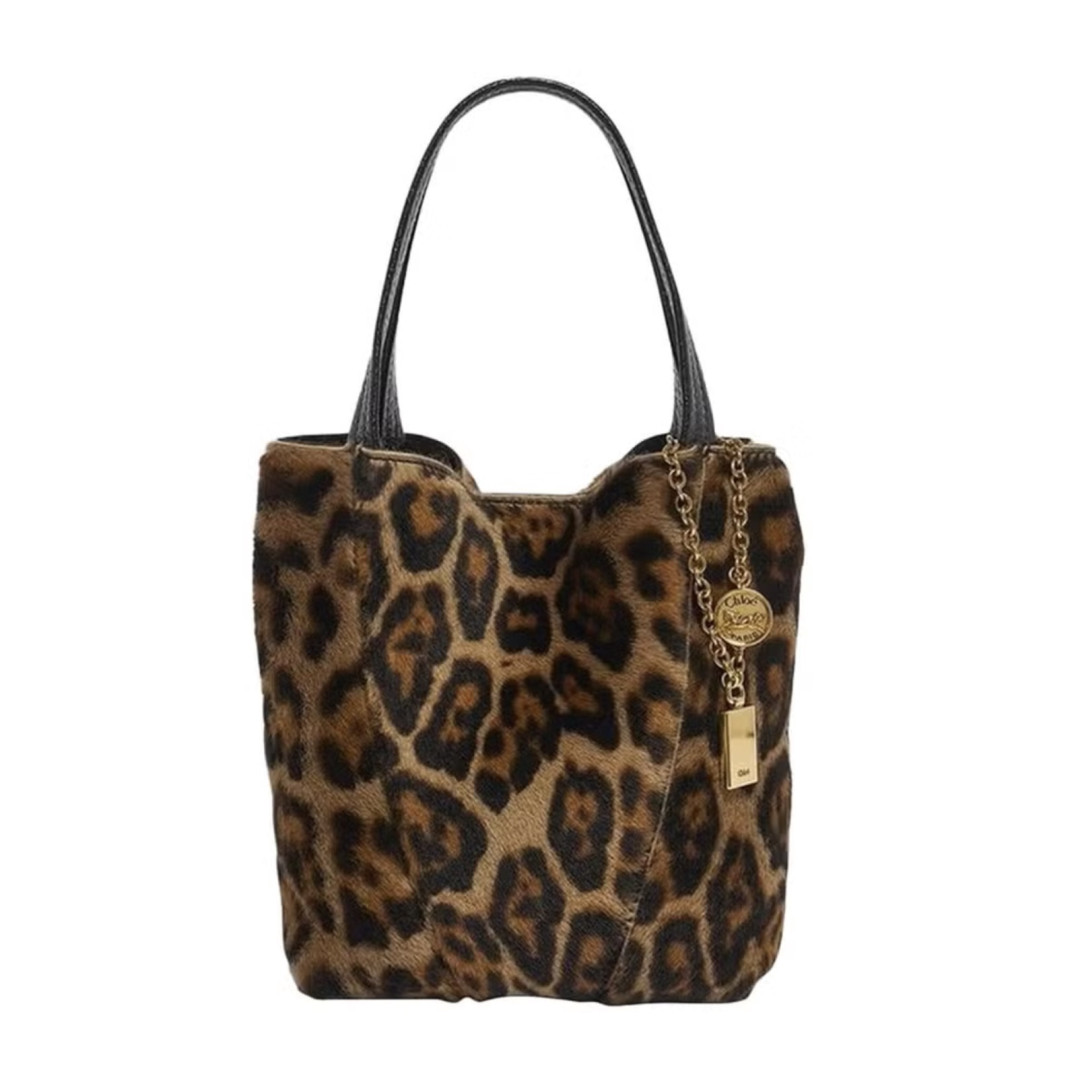  Күз маусымында сәнді әрі әсерлі көріну үшін етік пен бәтеңкені немен үйлестірген дұрыс?