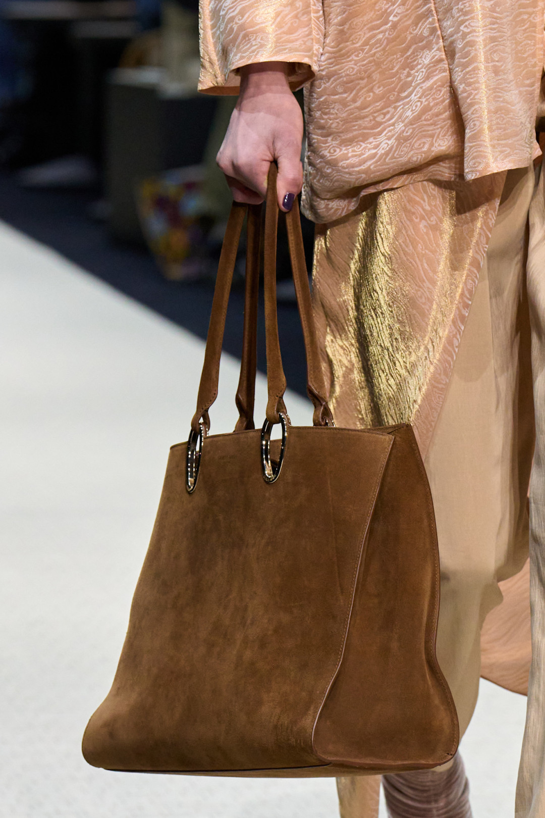 10 самых трендовых сумок приближающейся осени 