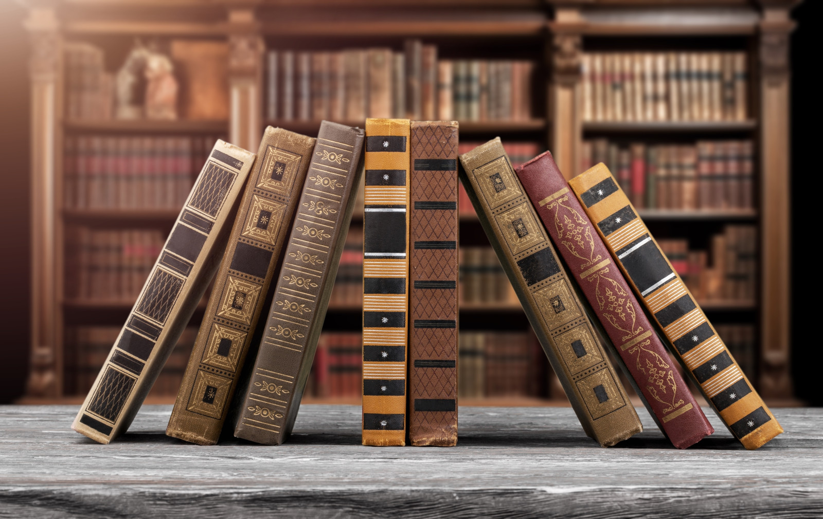Что читать, если вам понравилась книга «Под стеклянным колпаком» Сильвии Плат?