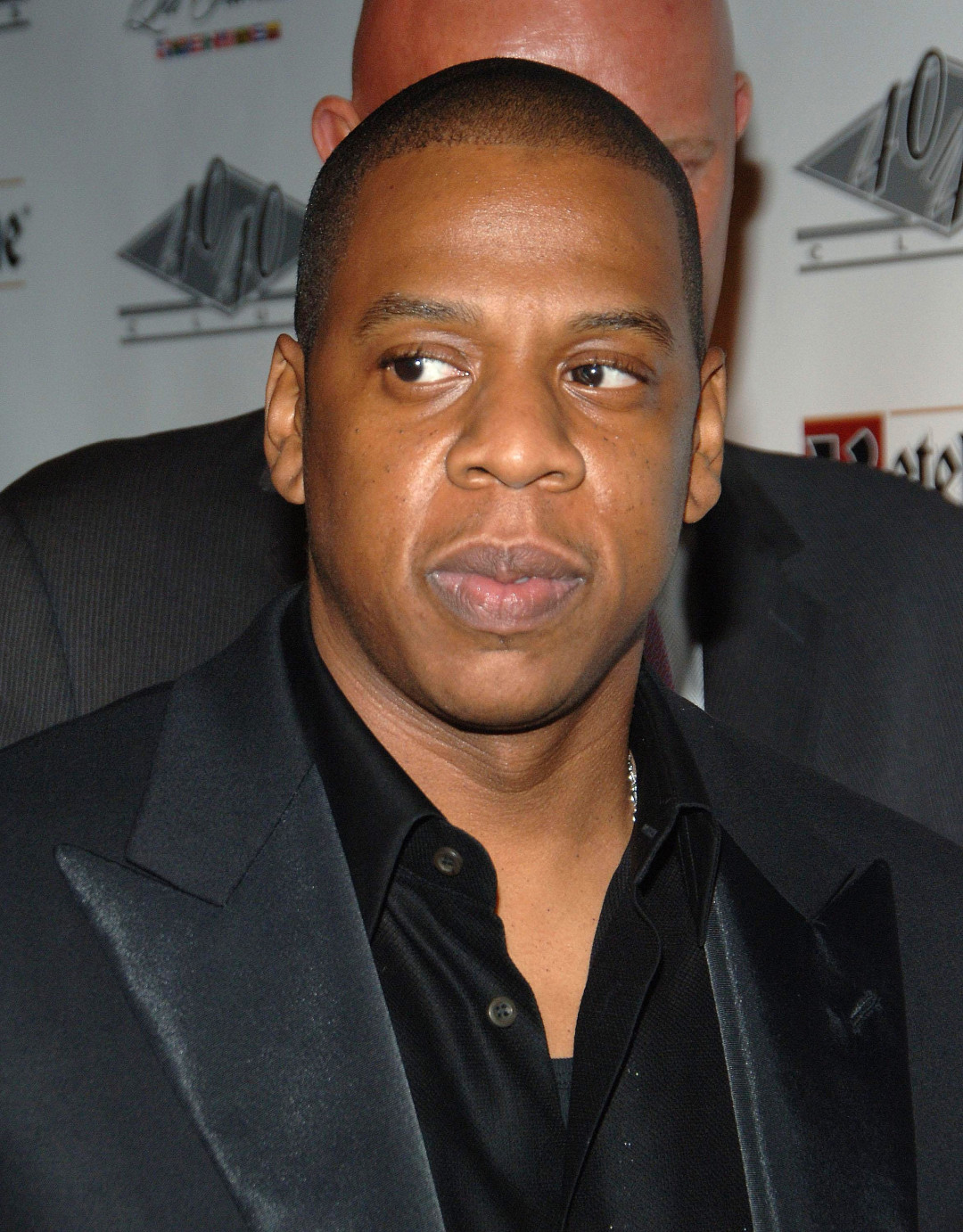 Суд поставил точку в деле об отцовстве Jay-Z