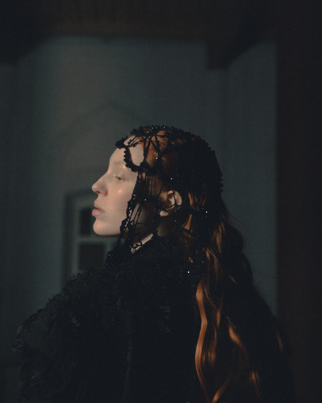 Золой и светом