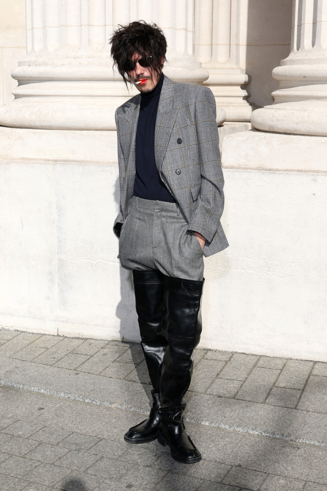 Эти звездные модники без ума от высоких кожаных сапог Saint Laurent 