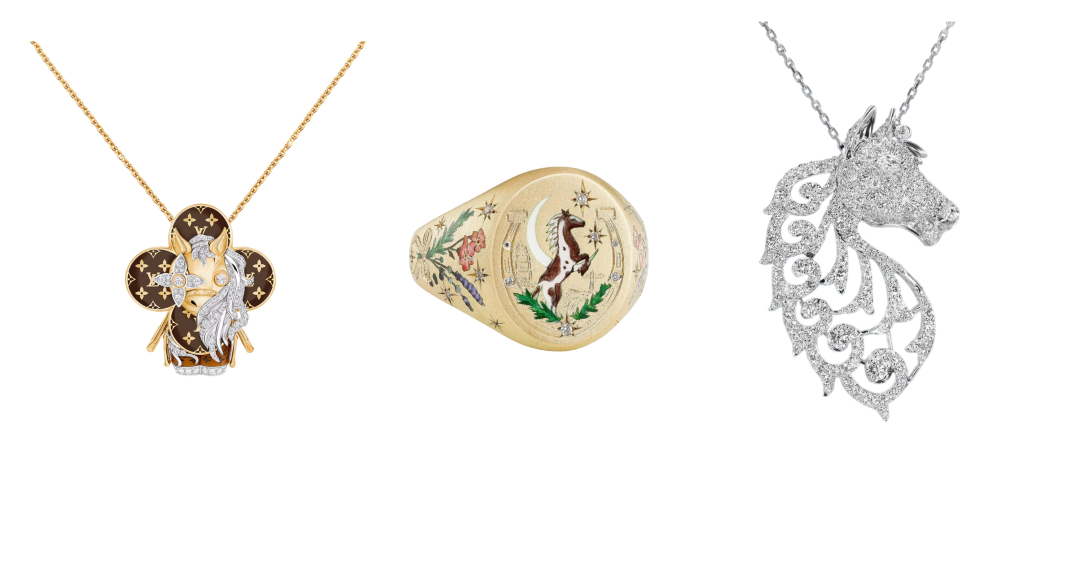 украшения в виде лошадей