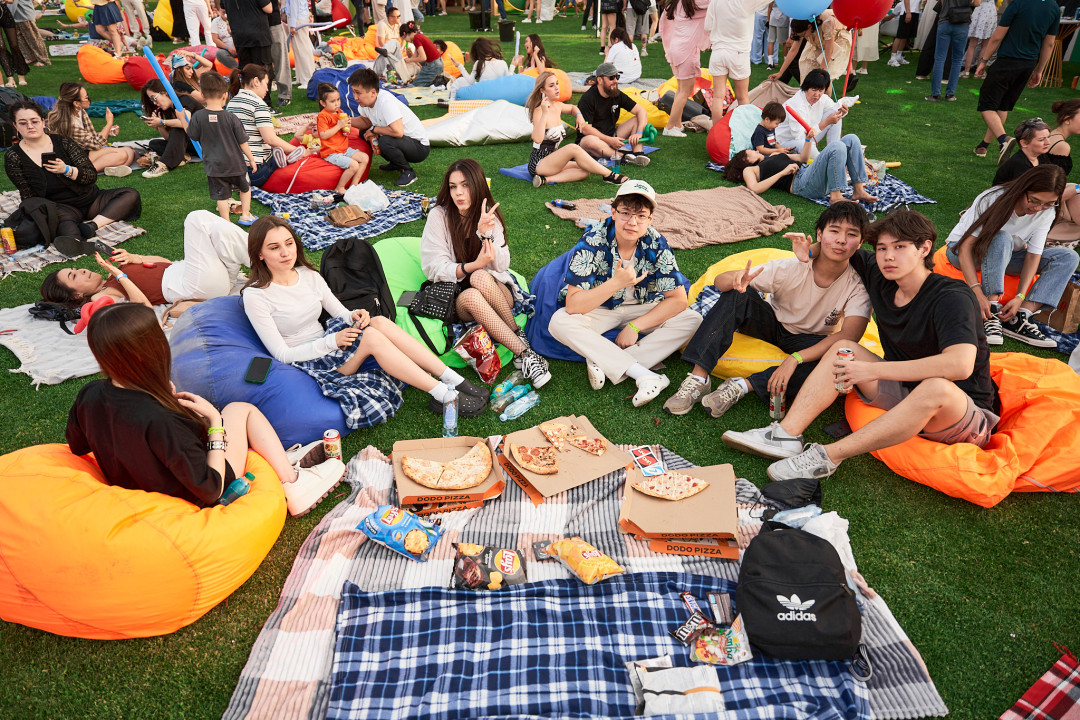 Сезон официально открыт: рассказываем, как прошел Пикник by Partners в Шымкенте, который посетило 5500 человек