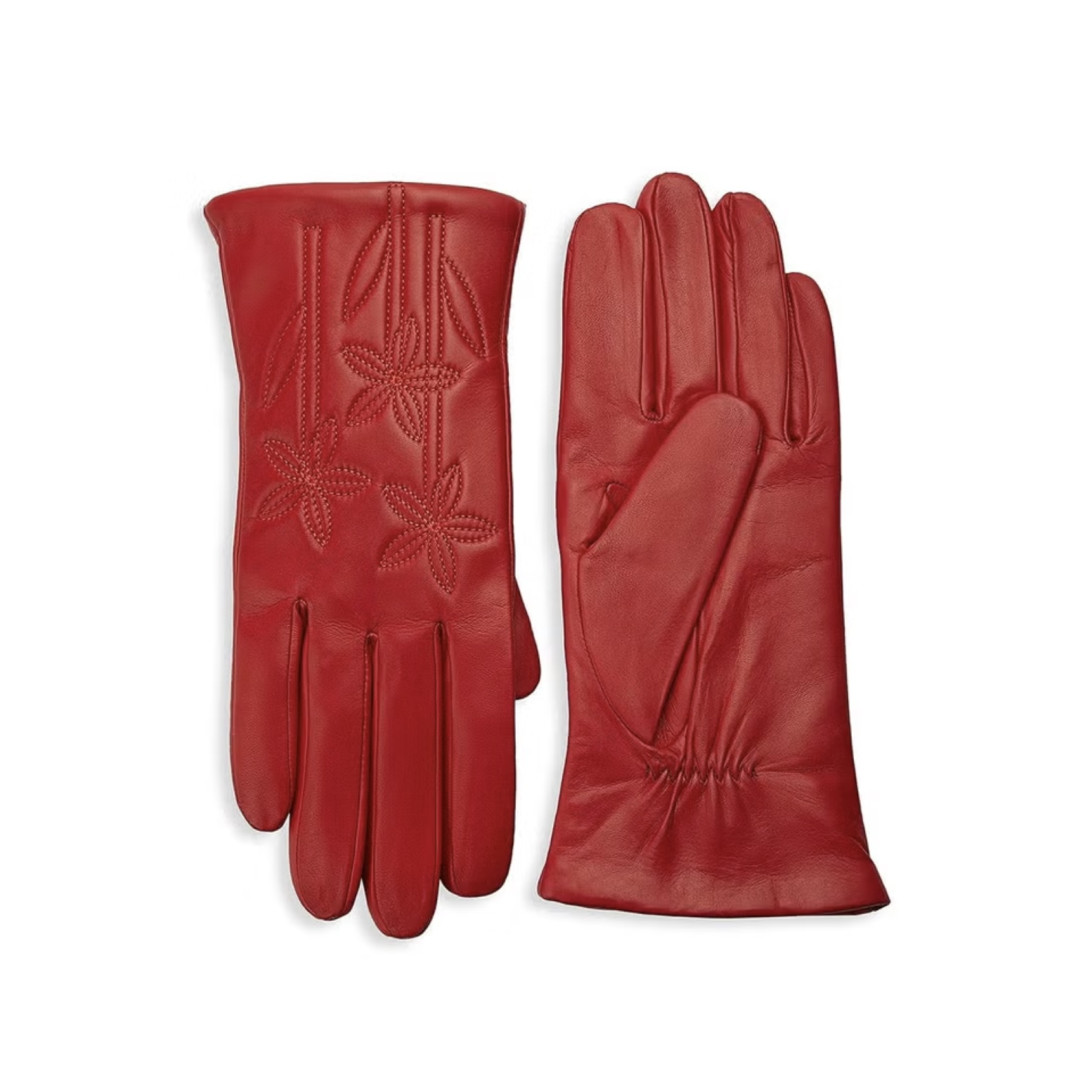 Бас киімдер, шарфтар және қолғаптар: сіздің жайлы образдарыңызға арналған ең үздік қысқы аксессуарлар