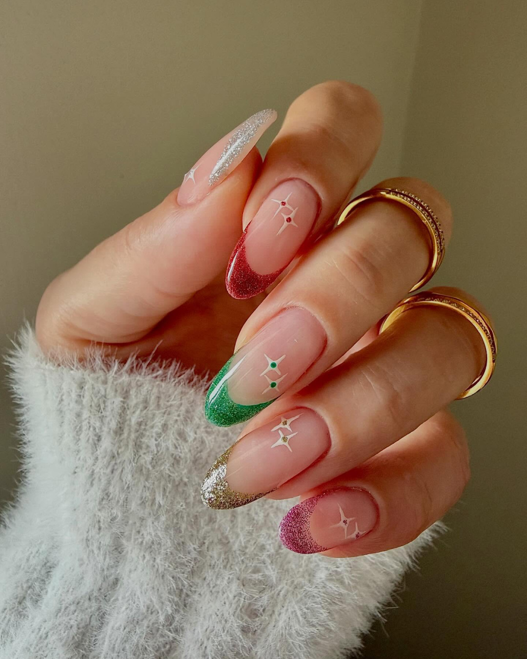 Новогодний маникюр: 12 идей для главной ночи года 