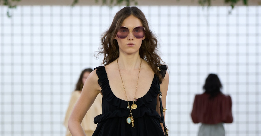 украшения с рыбами