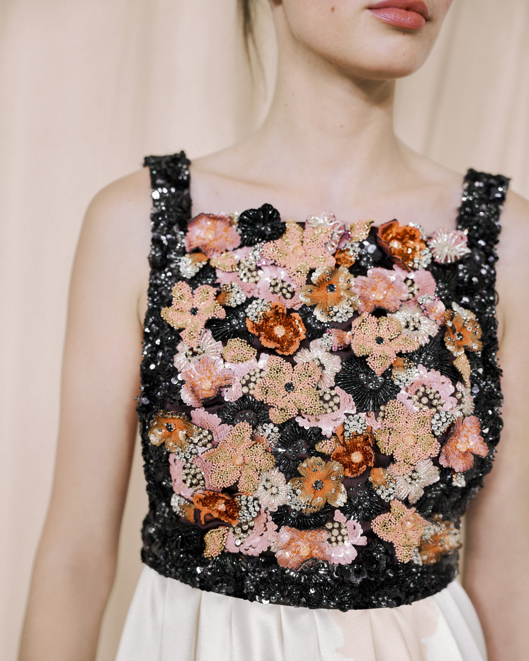 Бэкстейдж с кутюрного показа Chanel осень-зима 2025 года 