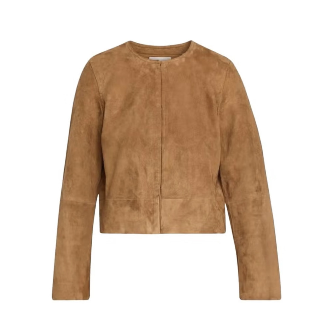 Как комбинировать платья с кроссовками