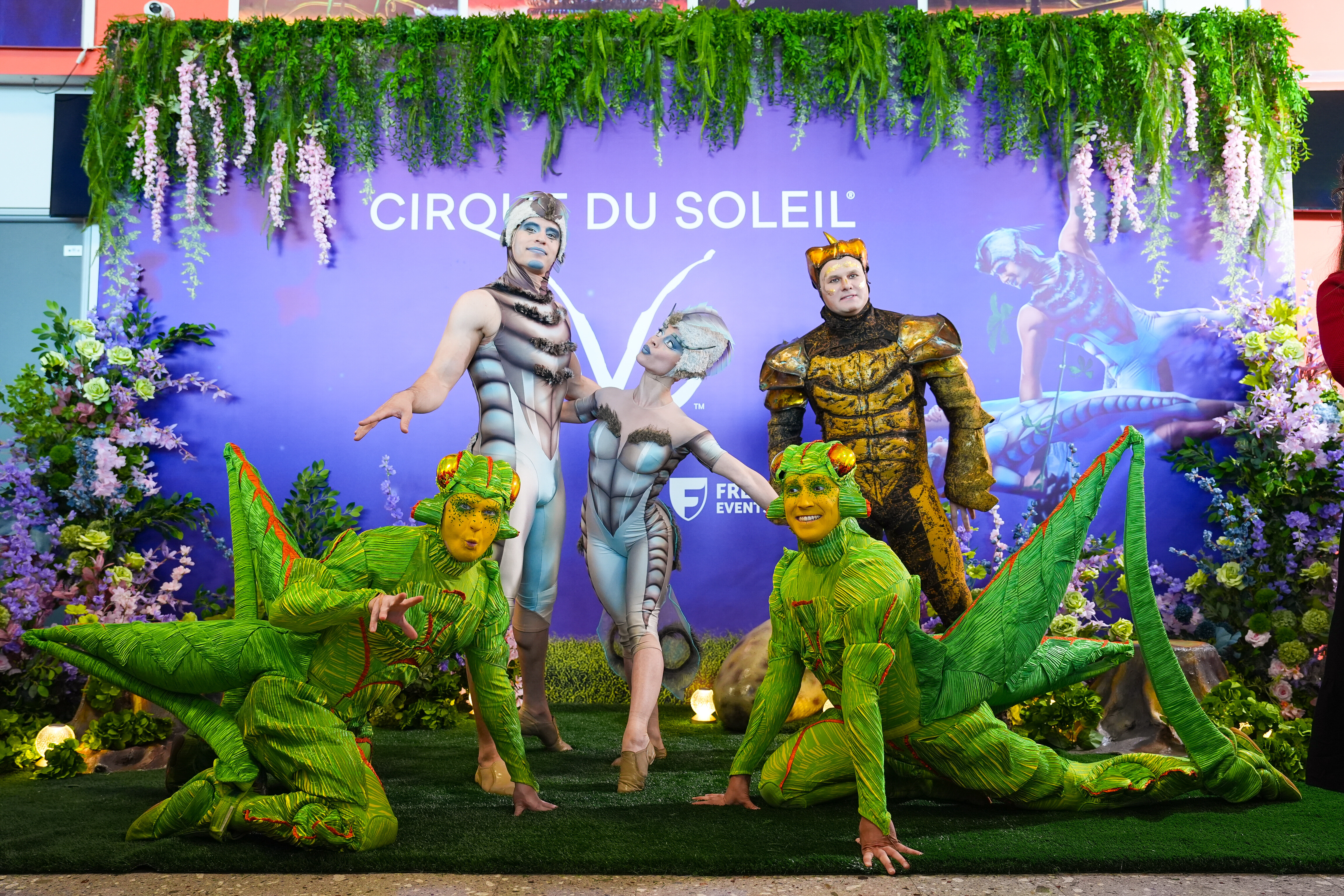 премьера шоу OVO от Cirque du Soleil