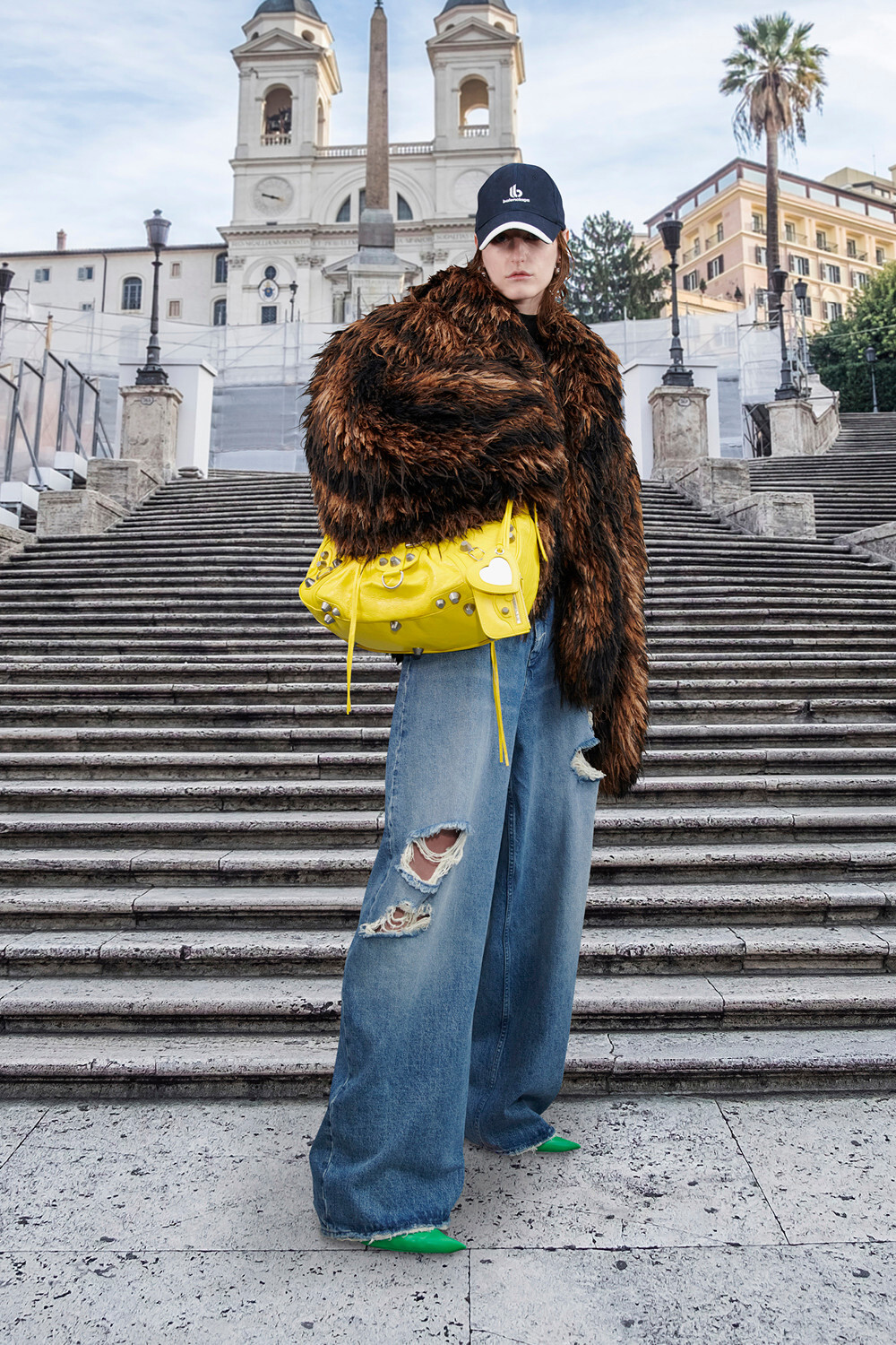 сумка Balenciaga Le Cagole