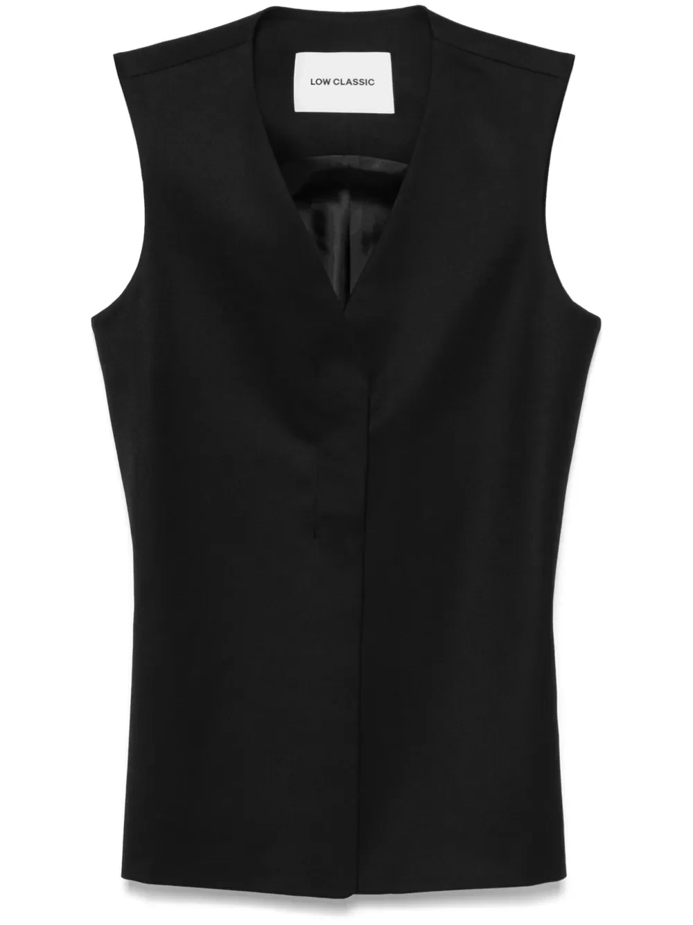 Где найти приталенный жилет как у Дженны Ортеги?