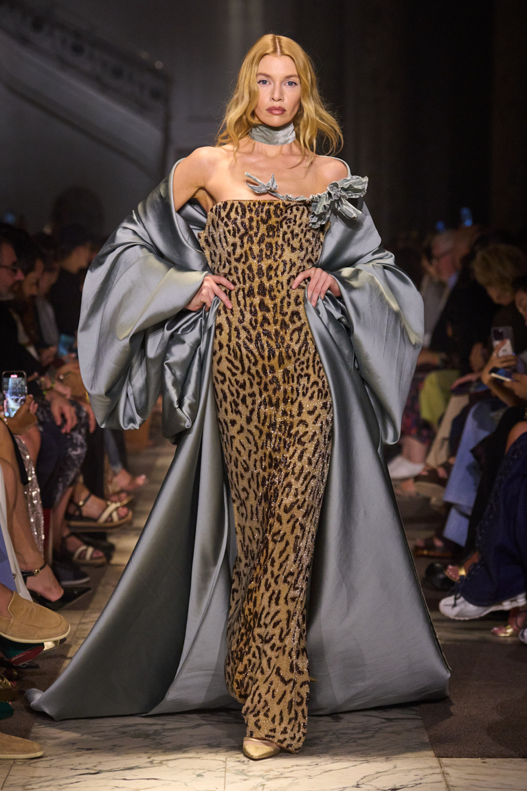 осенне-зимняя Неделя высокой моды 2025 года 