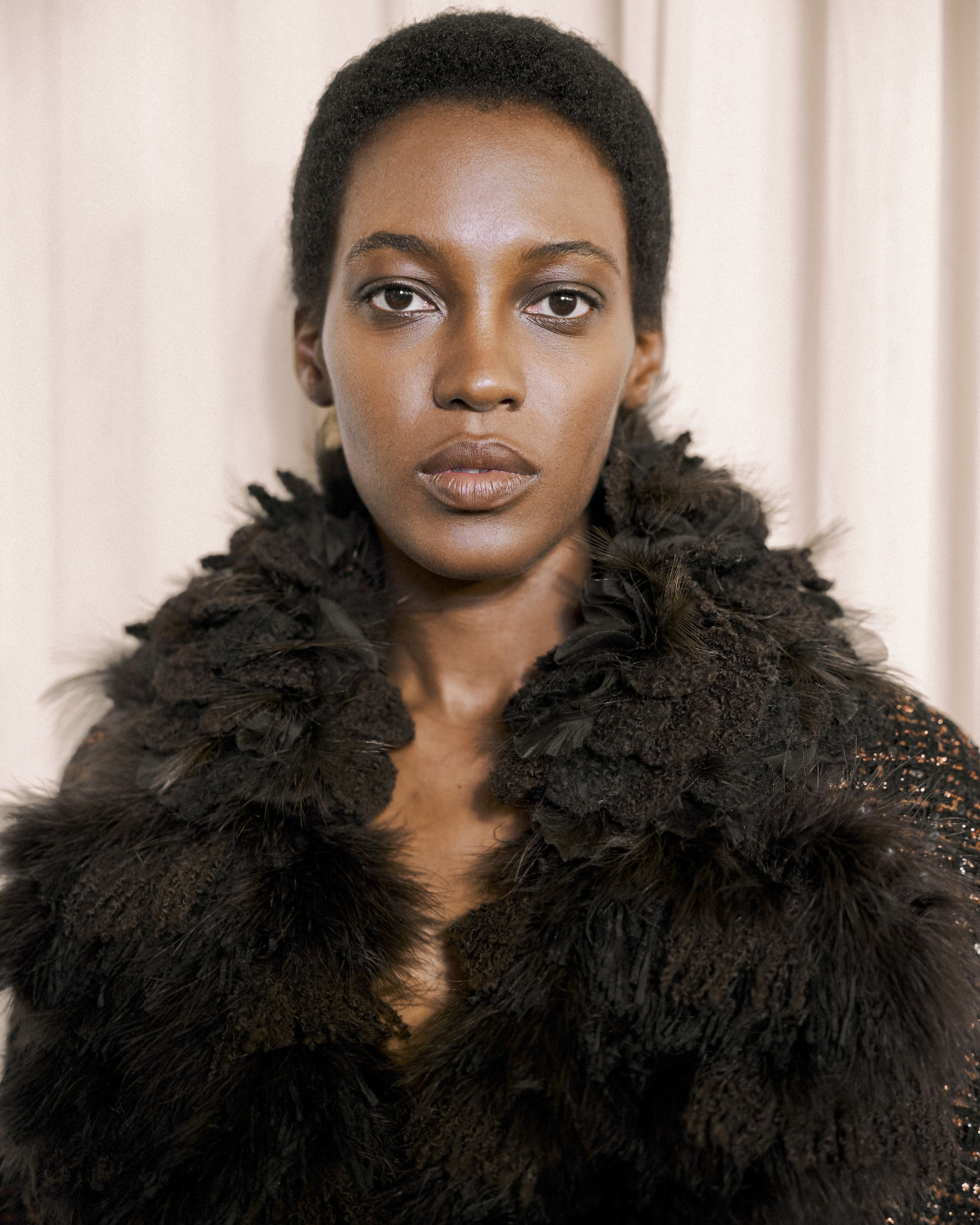 Бэкстейдж с кутюрного показа Chanel осень-зима 2025 года 