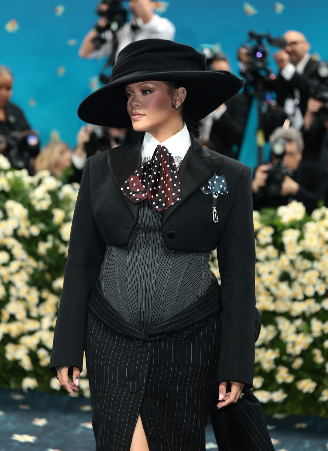 Лучшие украшения, которые звезды носили на Met Gala 2025 