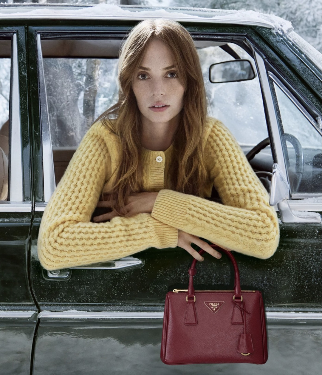 Зимний кампейн Prada приглашает отправиться в настоящее приключение 