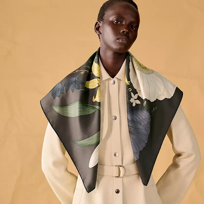 шелковый платок Hermès Carré