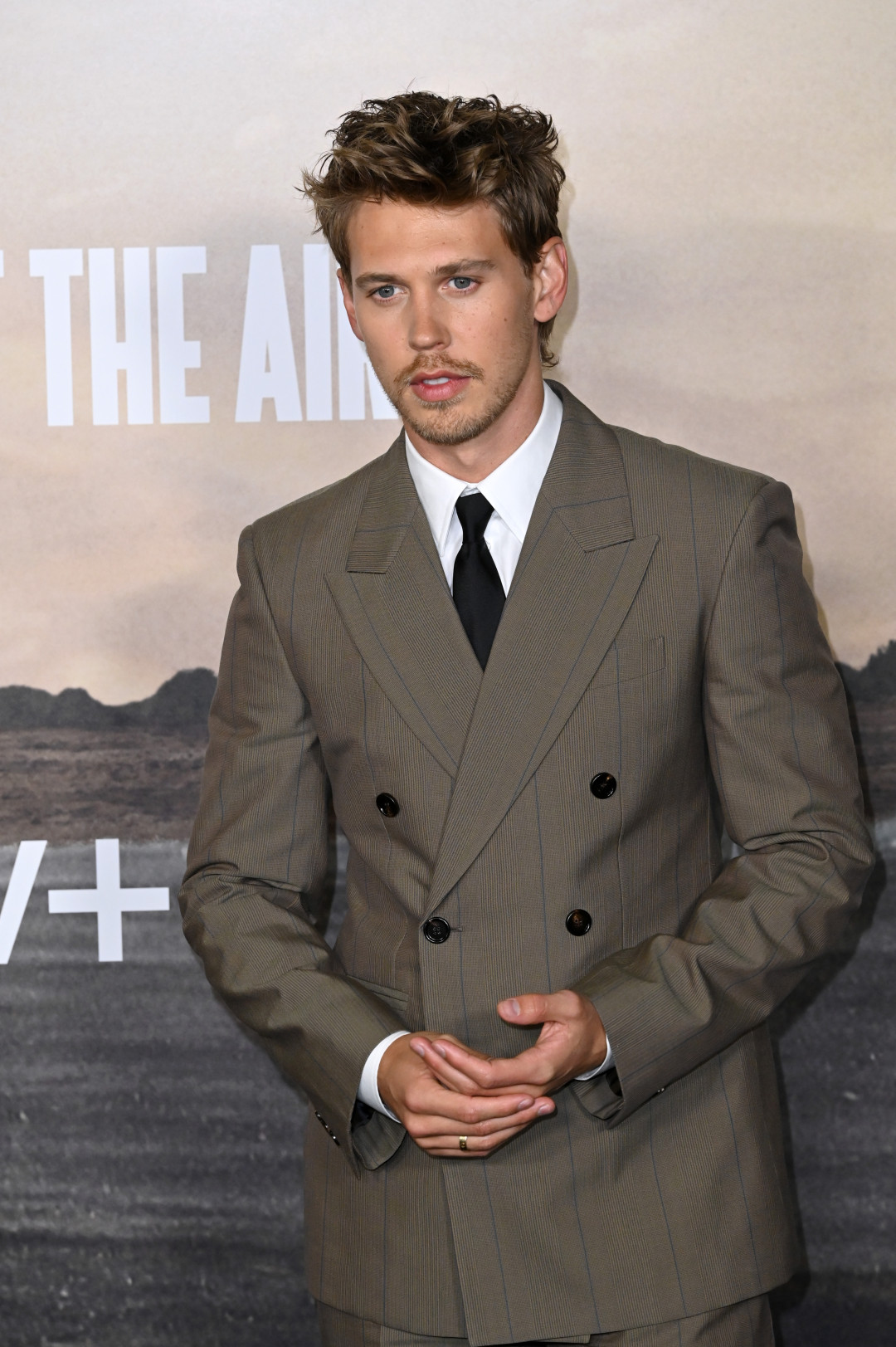 Остин Батлер из-за переутомления ослеп