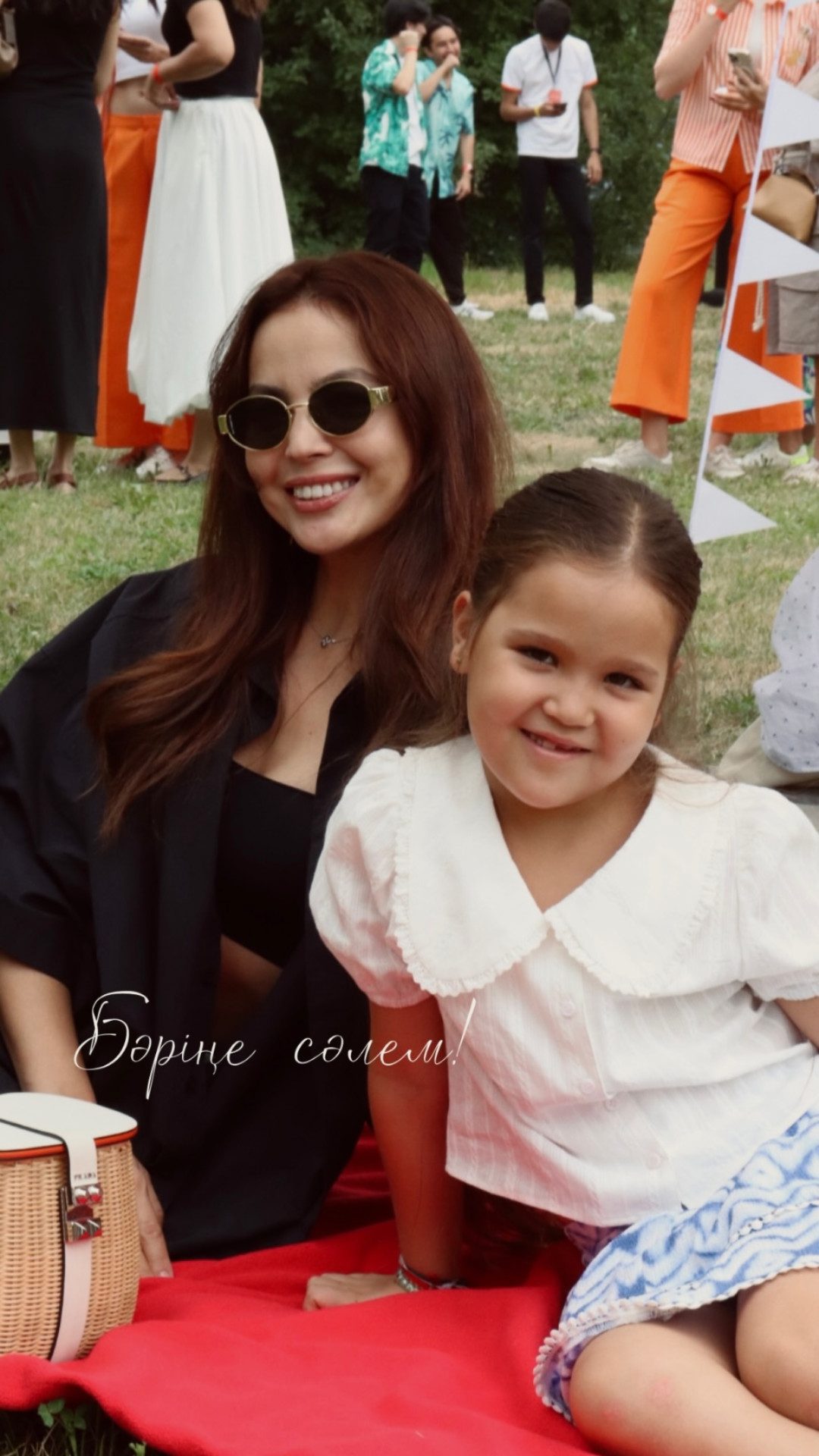 Әсел Сағатова көпшіліктен жасырып жүрген қызына Instagram парақша ашты! Актриса ханшайымынан жұлдыз жасамақ па?