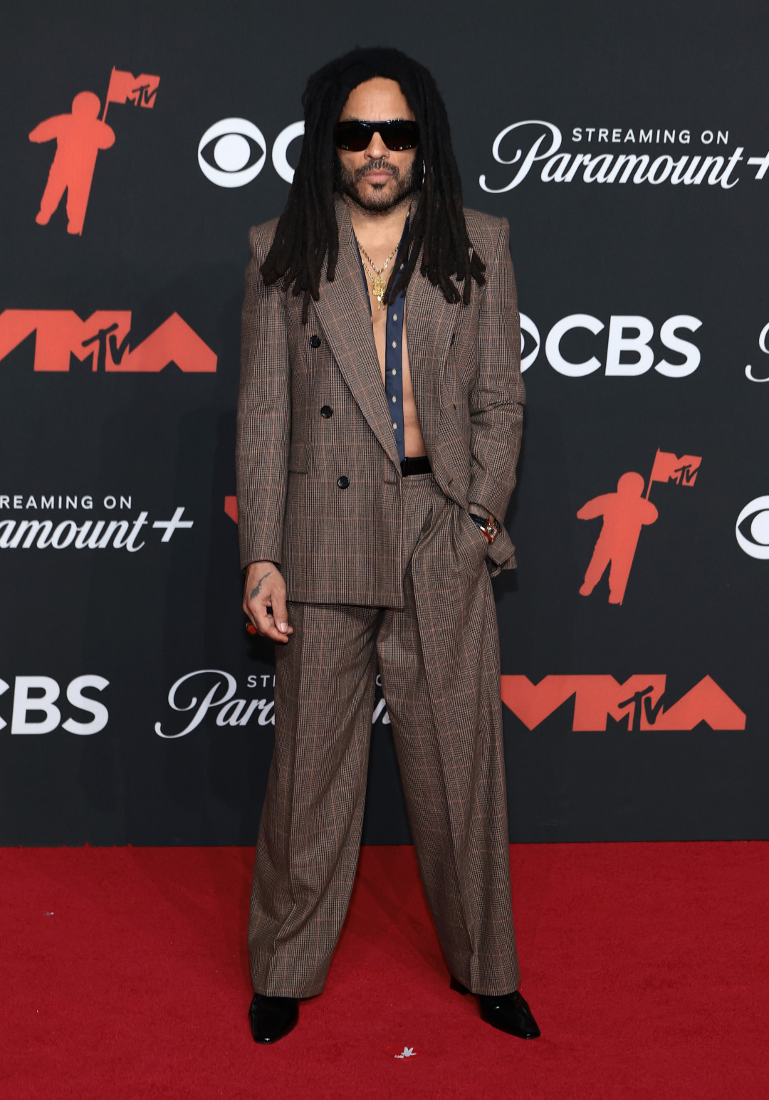 MTV VMA 2025: кто из звезд выбрал для церемонии самые эффектные образы?