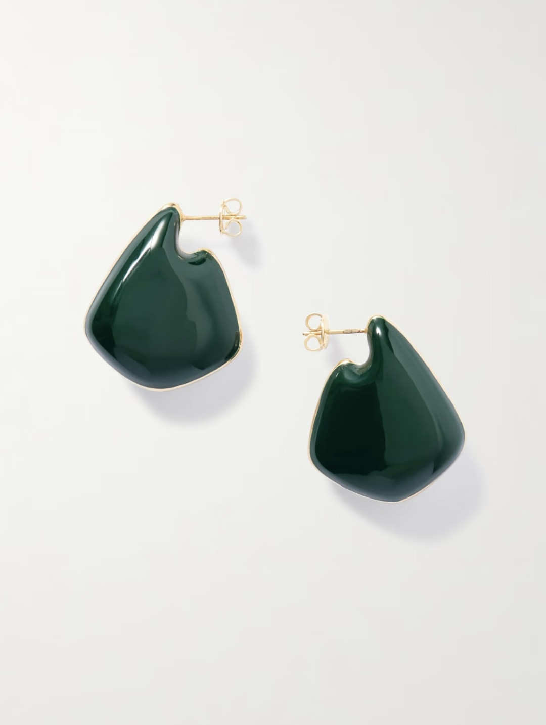 Шілде айына арналған сән жұлдыз-жорамалы: барлық зодиак белгілеріне ұсынатын стильді кеңестер