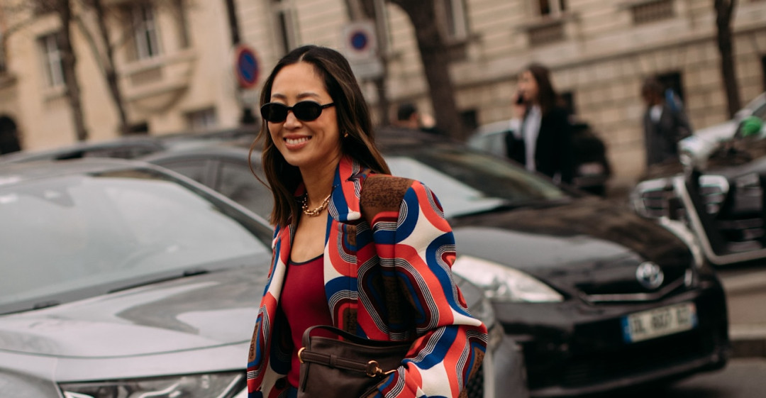 как стилизовать расклешенные джинсы