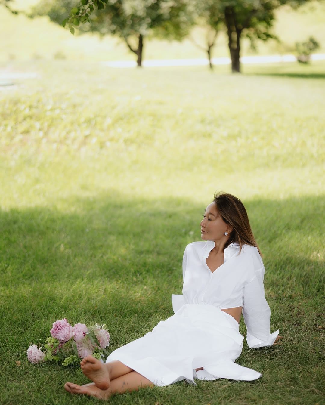 Где купить необычное белое платье как у Жанны Ахметовой?