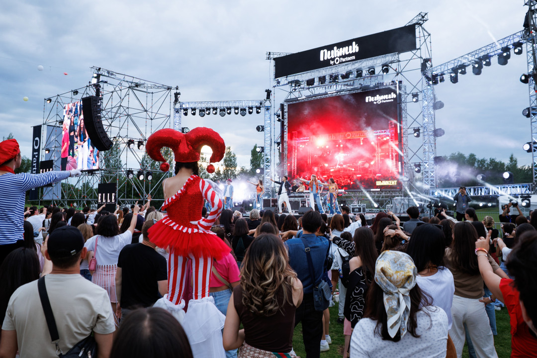 Столичные танцы под дождем: как прошел Пикник by Partners в Астане? Его посетили 6500 человек!