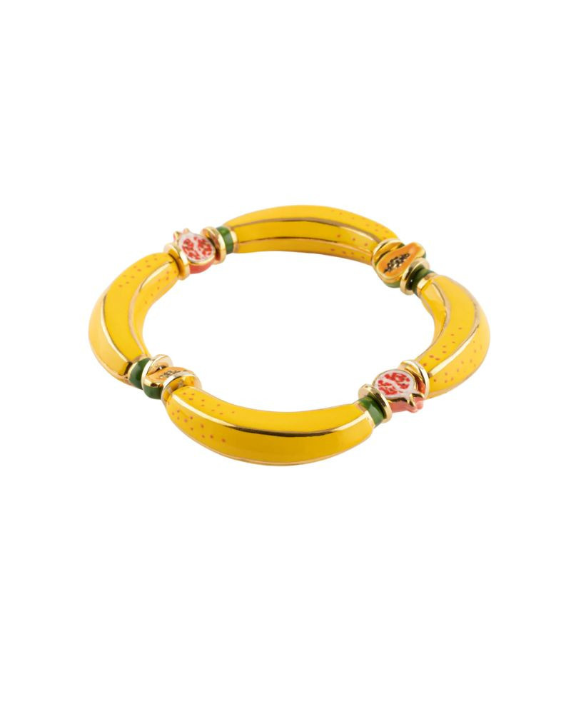 Осы жазда сәнқойлар жеміс түрінде көмкерілген әшекейлерді ғана таңдайды