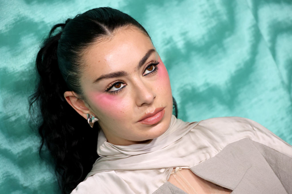 Charli XCX вышла замуж