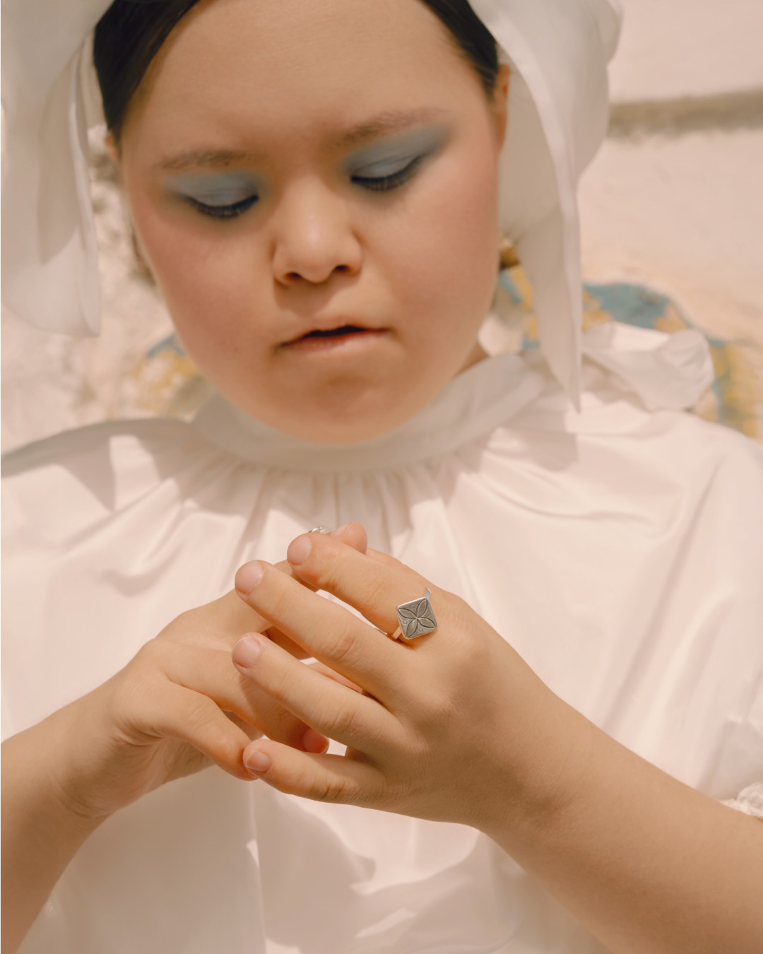 Following the sun: выставка фотографа Анель Базыловой