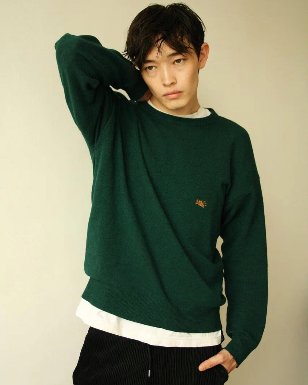 «Жұлдыздар танымалдыққа дейін және қазір…» Алмаз Мержақыпов бала кезіндегі ескі фотосуретін көрсетті