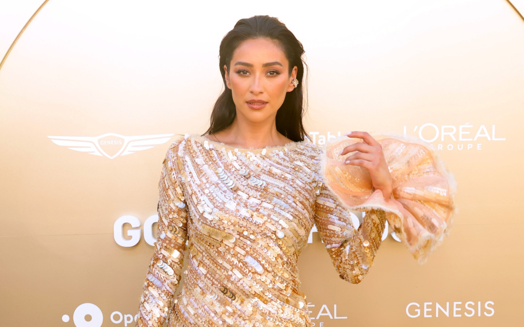 Шэй Митчелл Rini