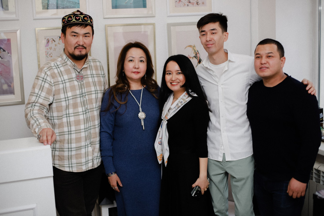 Коллаборация Indira Badam x Dulat Ashim: самая необычная ювелирная премьера сезона