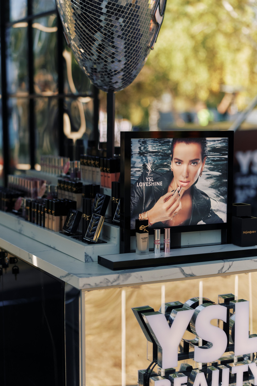 YSL Beauty Light Club