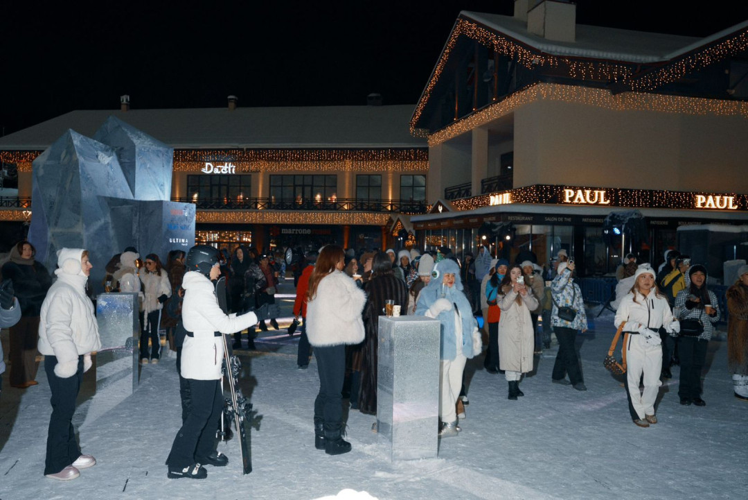 Яркое открытие зимнего сезона: Esentai Mall и Ultima Яндекс Go