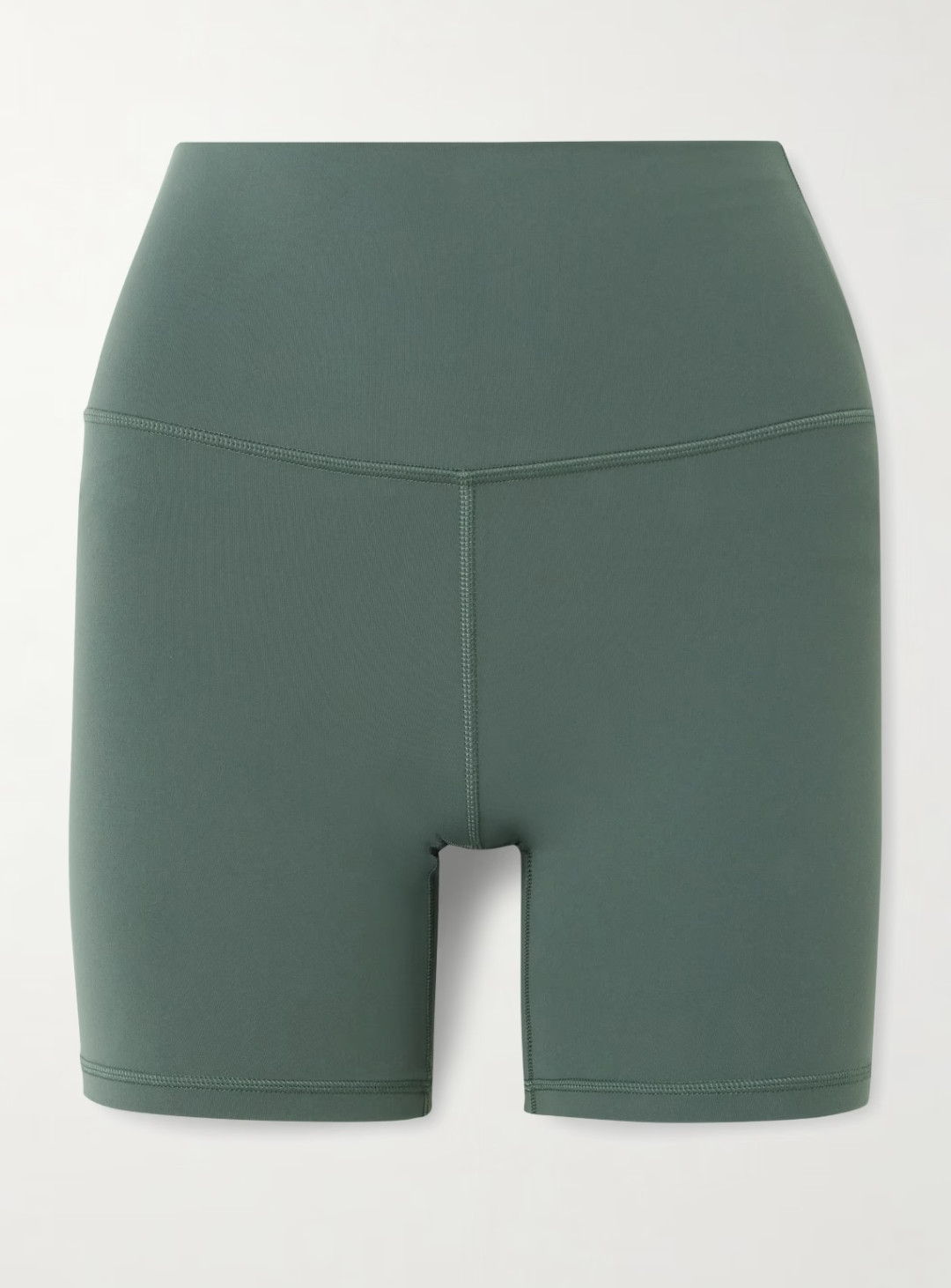 Шілде айына арналған сән жұлдыз-жорамалы: барлық зодиак белгілеріне ұсынатын стильді кеңестер