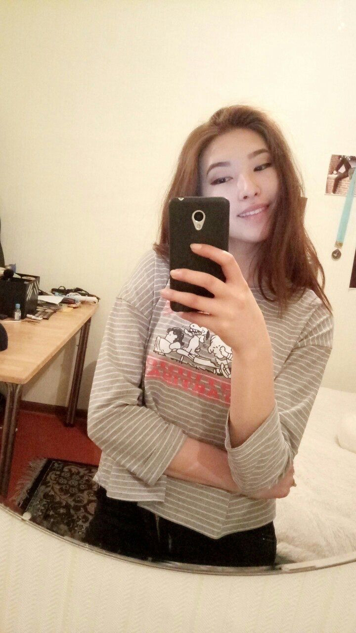 «Жұлдыздар танымалдыққа дейін және қазір…» Bota Mia жас кезіндегі ескі фотосуретін көрсетті 