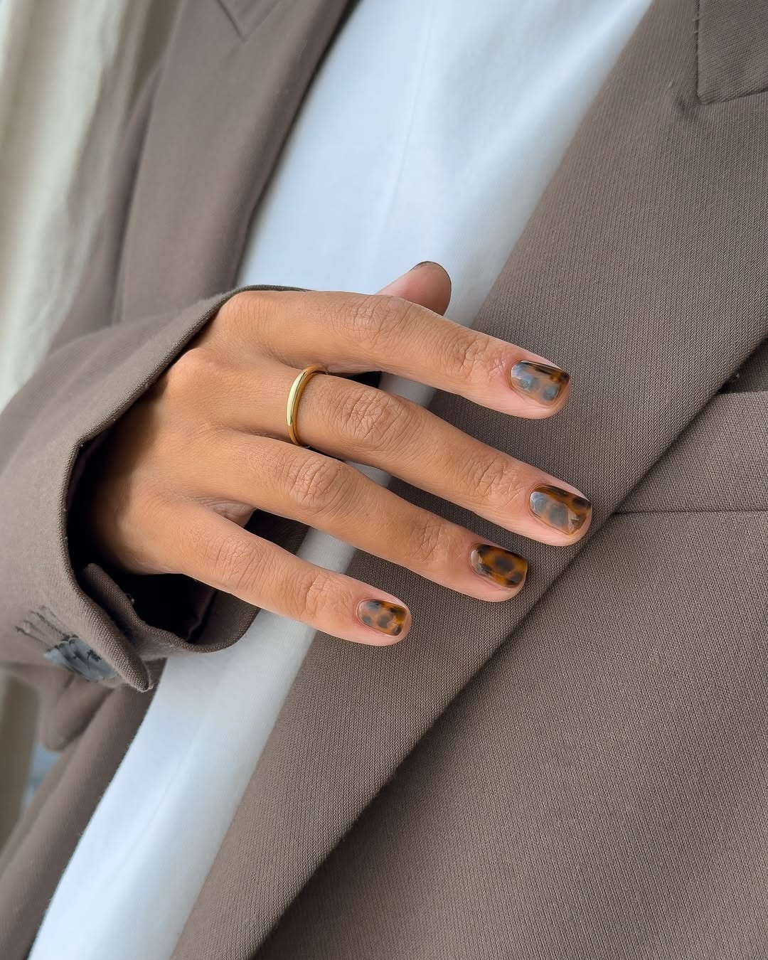 От минималистичных до ярких: идеи маникюра для коротких ногтей