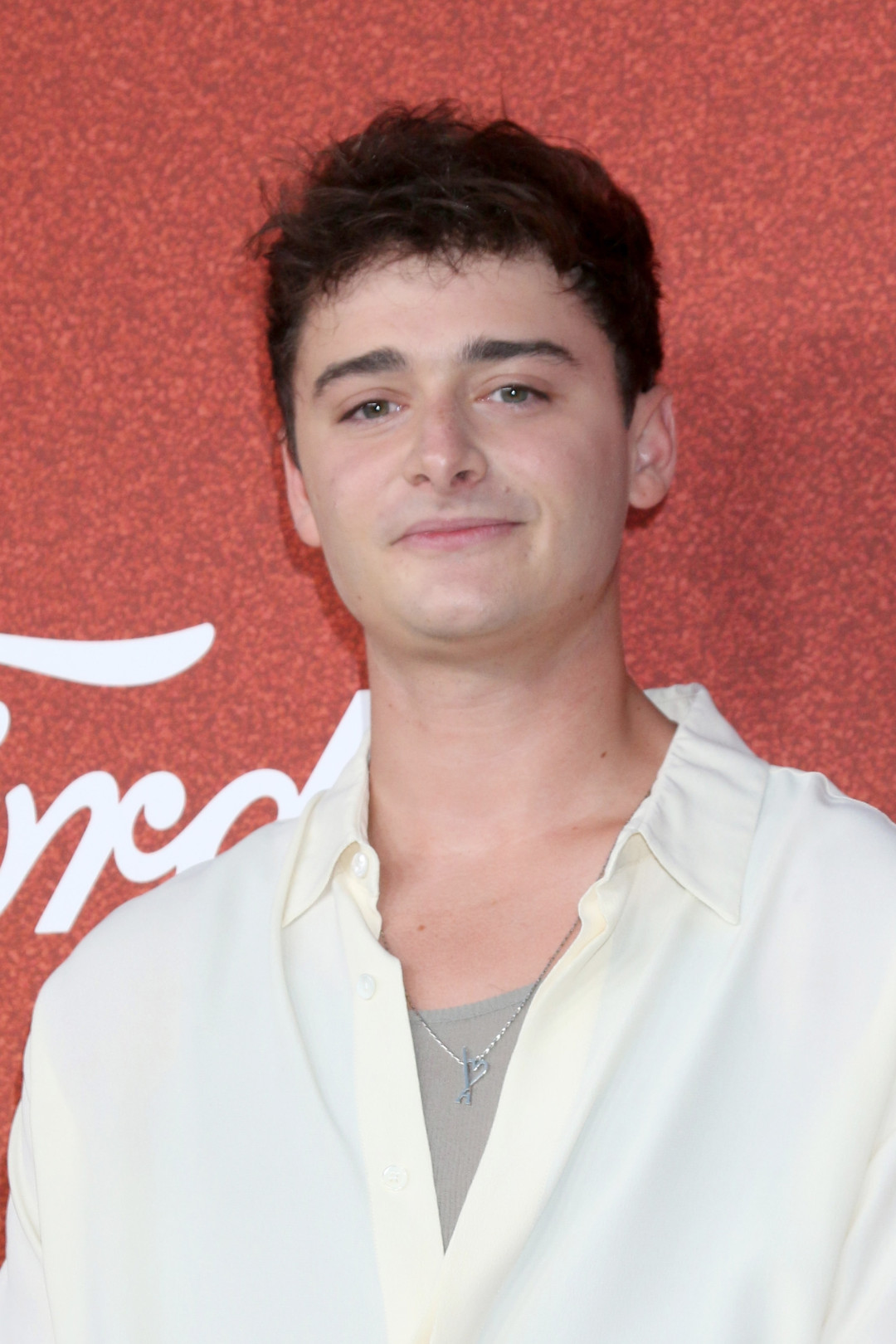 Звезда «Очень странных дел» стал крестным отцом ребенка Милли Бобби Браун