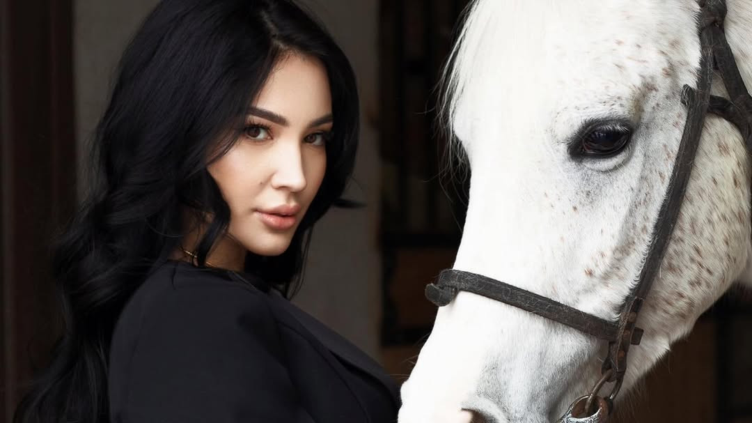 «Жұлдыздар: танымалдыққа дейін және қазір…» Сабина Мовлаева жас кезіндегі ескі фотосуретін көрсетті