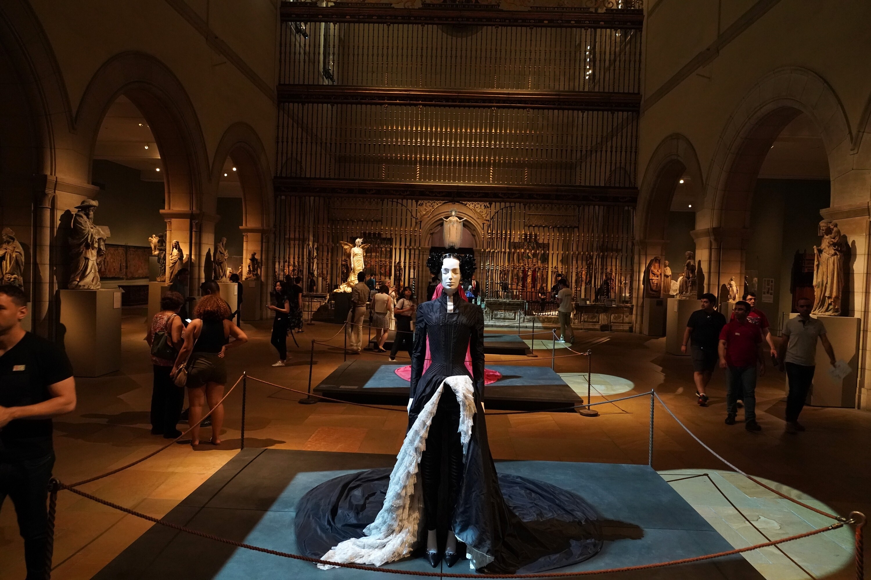 Почему Голливуд бойкотирует Met Gala 2026? 
