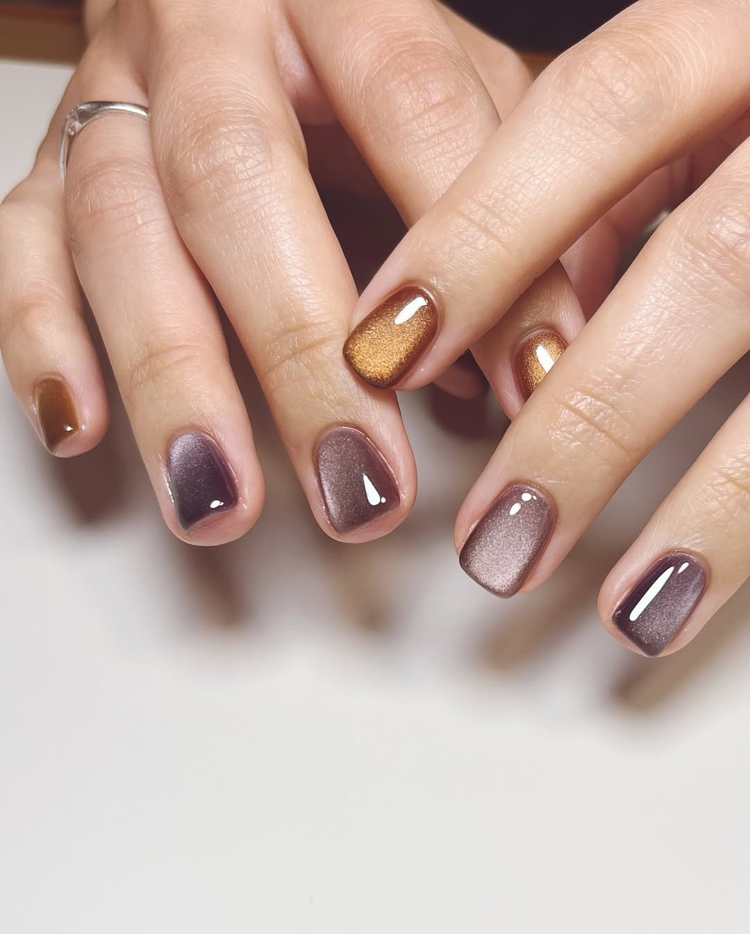 От минималистичных до ярких: идеи маникюра для коротких ногтей