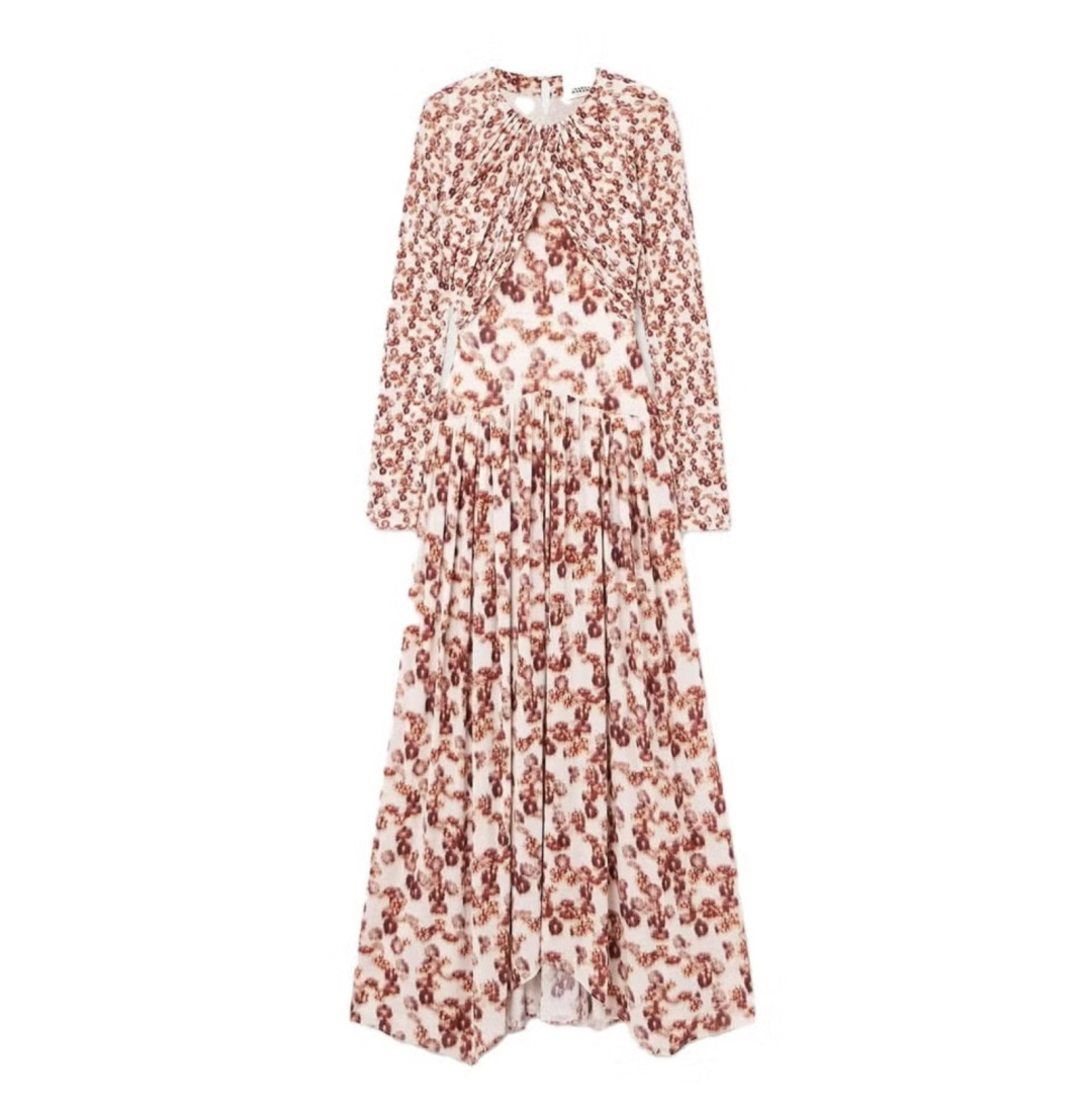 Как комбинировать платья с кроссовками